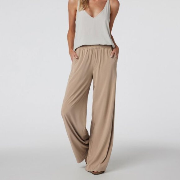 Vuori  - Villa Wideleg Pant in Goldenrod - Size M Long - Picture 1 of 7